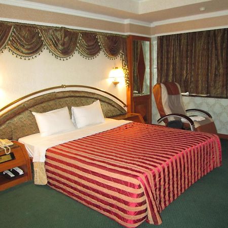 טאינאן Huangjia Motel מראה חיצוני תמונה