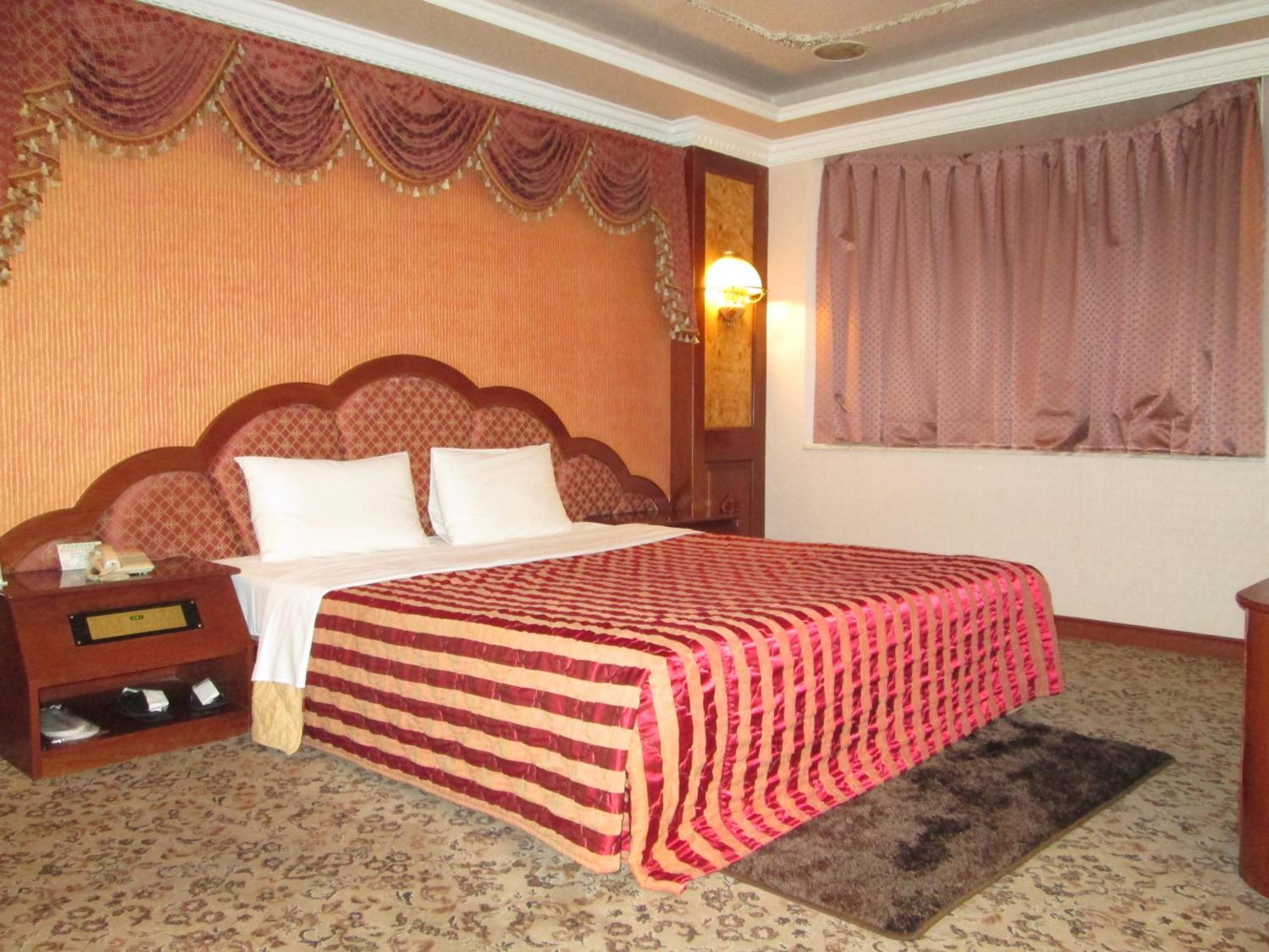 טאינאן Huangjia Motel מראה חיצוני תמונה