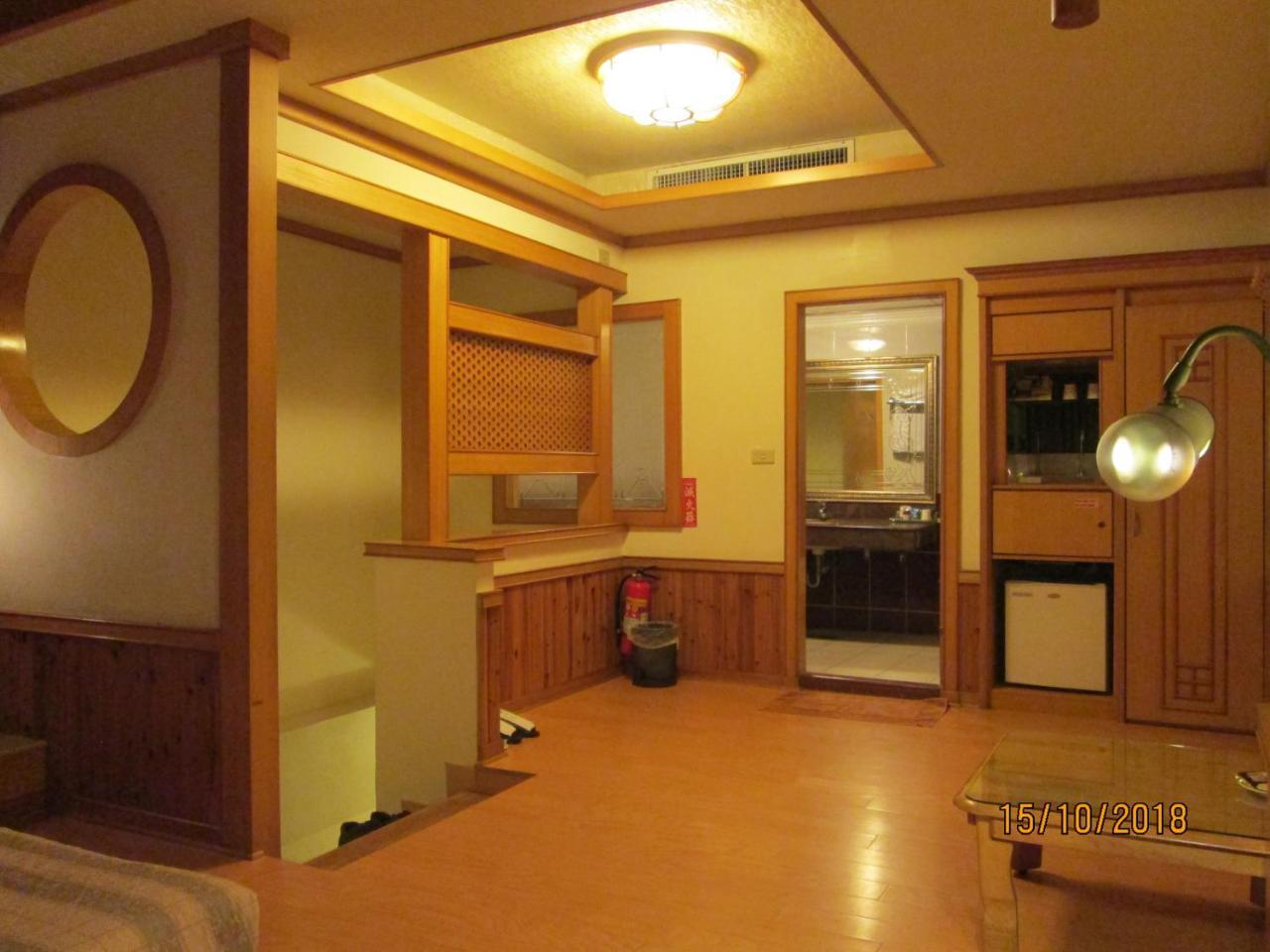 טאינאן Huangjia Motel מראה חיצוני תמונה